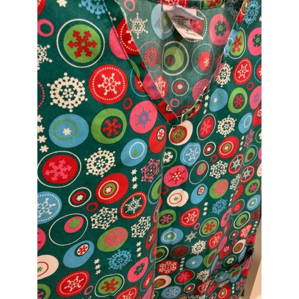 Christmas ornaments womens medium multi colored medical scrub top (bin CC) - Picture 3 of 4